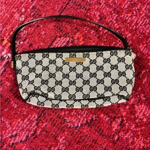 Gucci Black and Cream Shoulder Bag